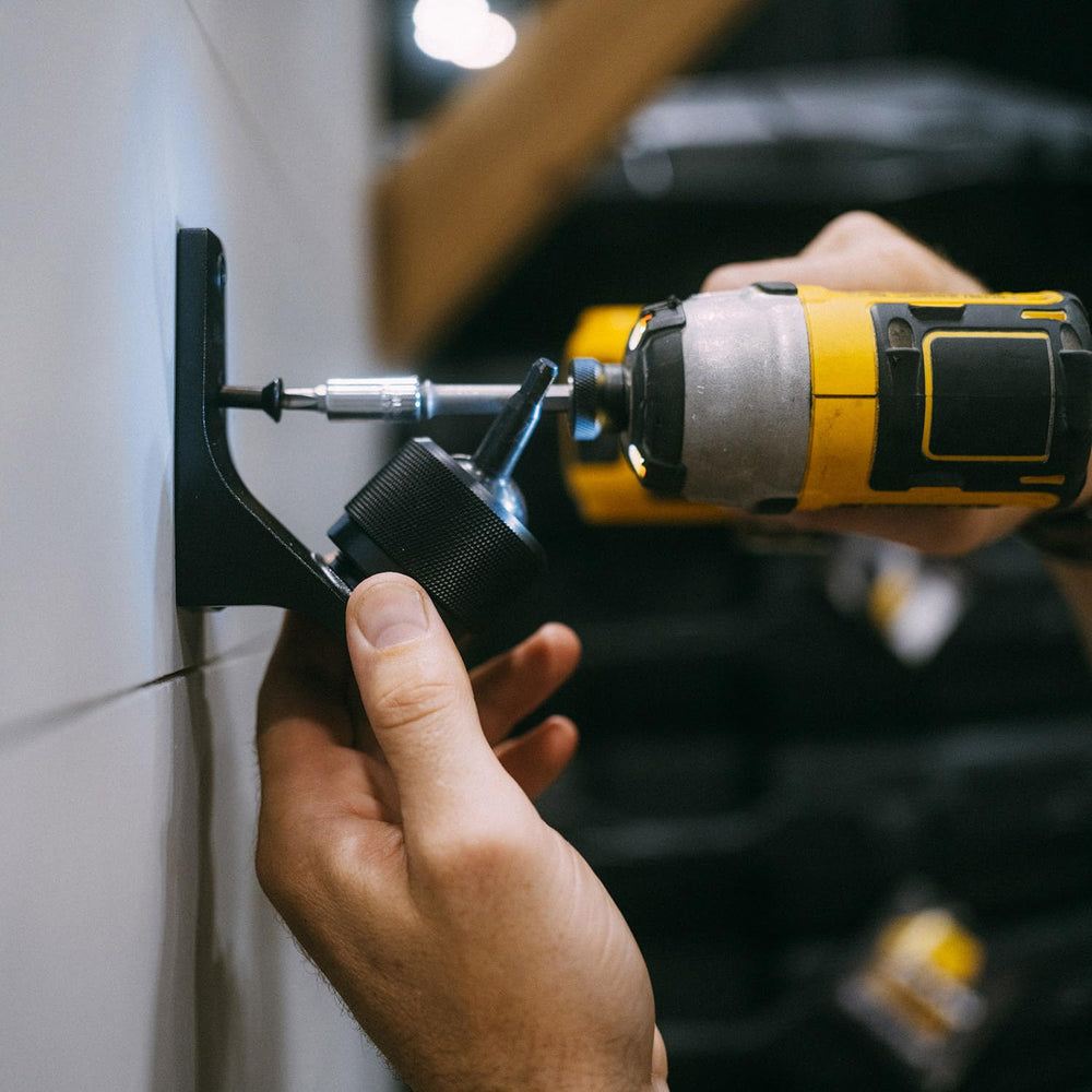 RH1 XL double-lock secures antlers against tipping.