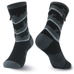 RANDY SUN waterproof breathable socks show membrane keeping feet dry during outdoor hikes.