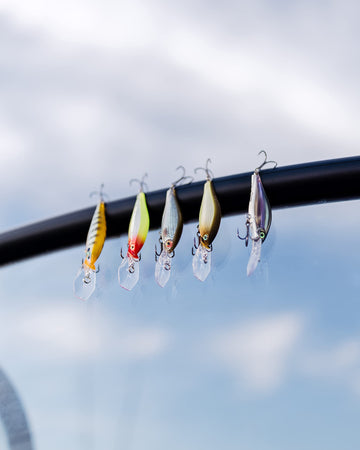 Jack Deep color pattern enhances lifelike minnow presentation.