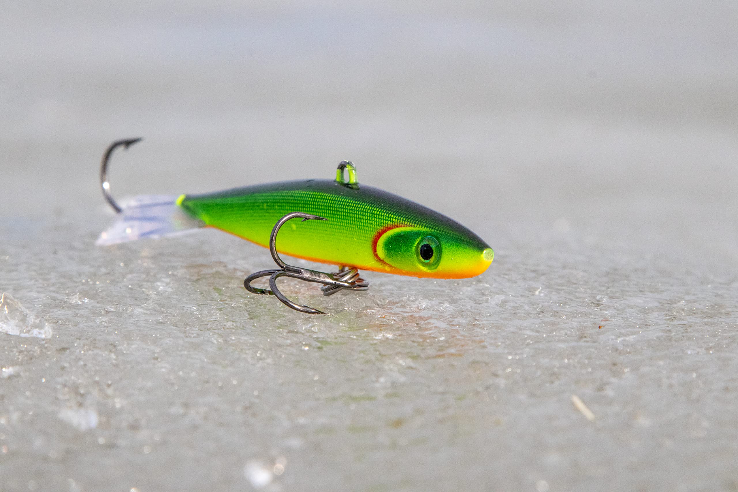 Shadow Rap in vertical jigging pose suitable for ice and open water