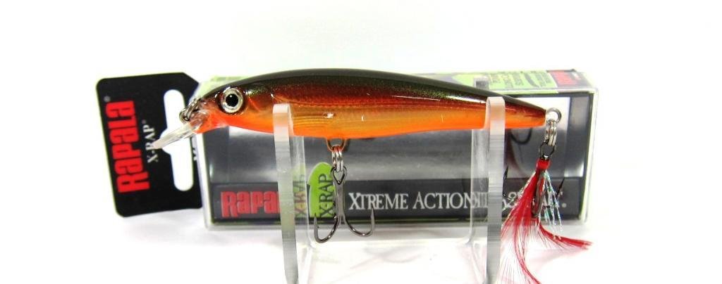 Rapala X-Rap 08 Rusty Crawdad close-up textured body with holographic foil