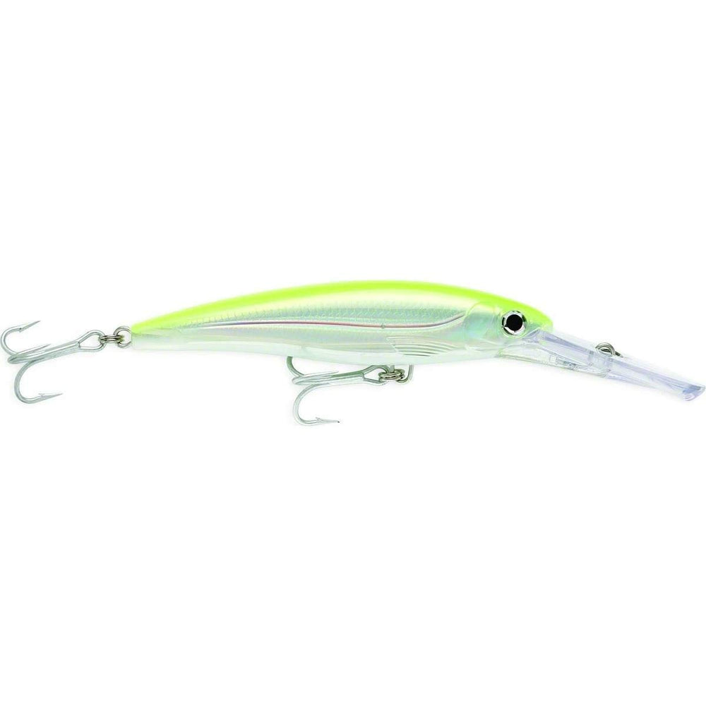 Rapala X-Rap Magnum 40 Glass Ghost in-water dive demonstrates translucent color in natural light.