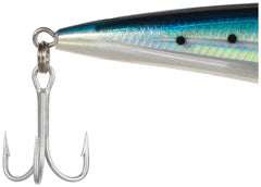 Durable build withstands saltwater pressures during hard-hitting strikes.