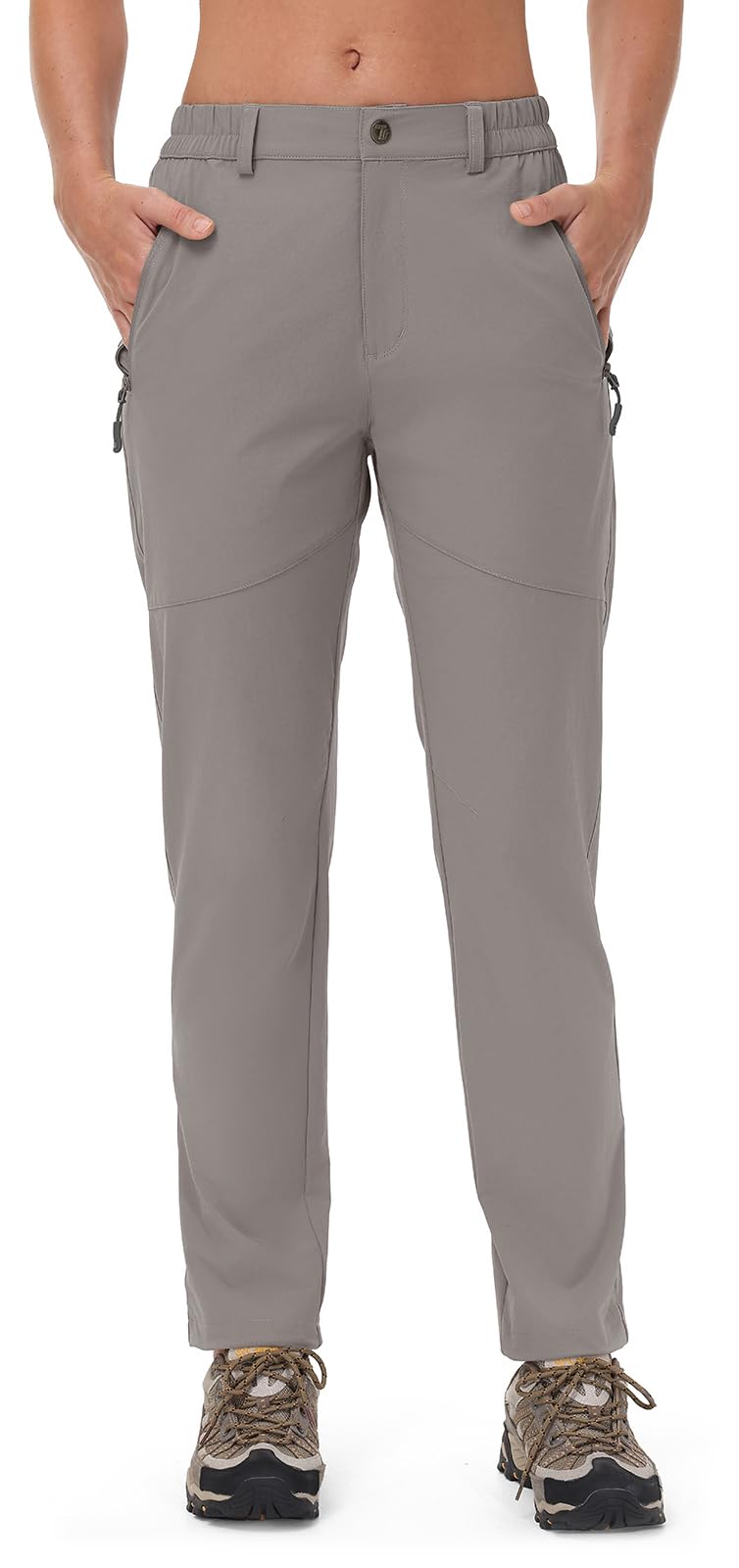 Rdruko hiking pants in lightweight fabric for easy movement during hikes