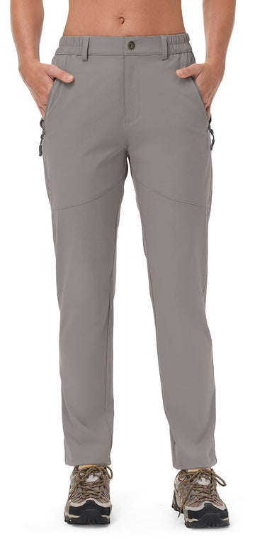 Rdruko hiking pants in lightweight fabric for easy movement during hikes