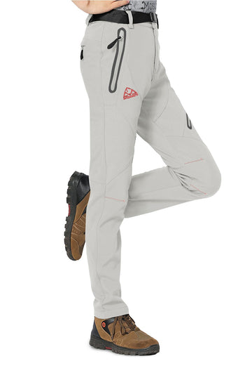 Rdruko women's snow pants with waterproof fabric keep you dry on powdery descents.