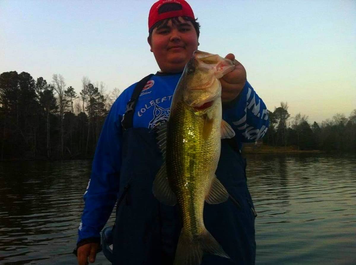 REAL FISH Pack of 10 hooks displayed for versatile freshwater setups.