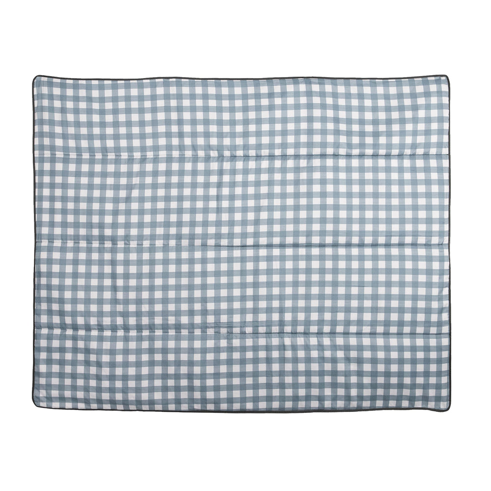 RED ROVR adventure blanket on the beach offers roomy seating.