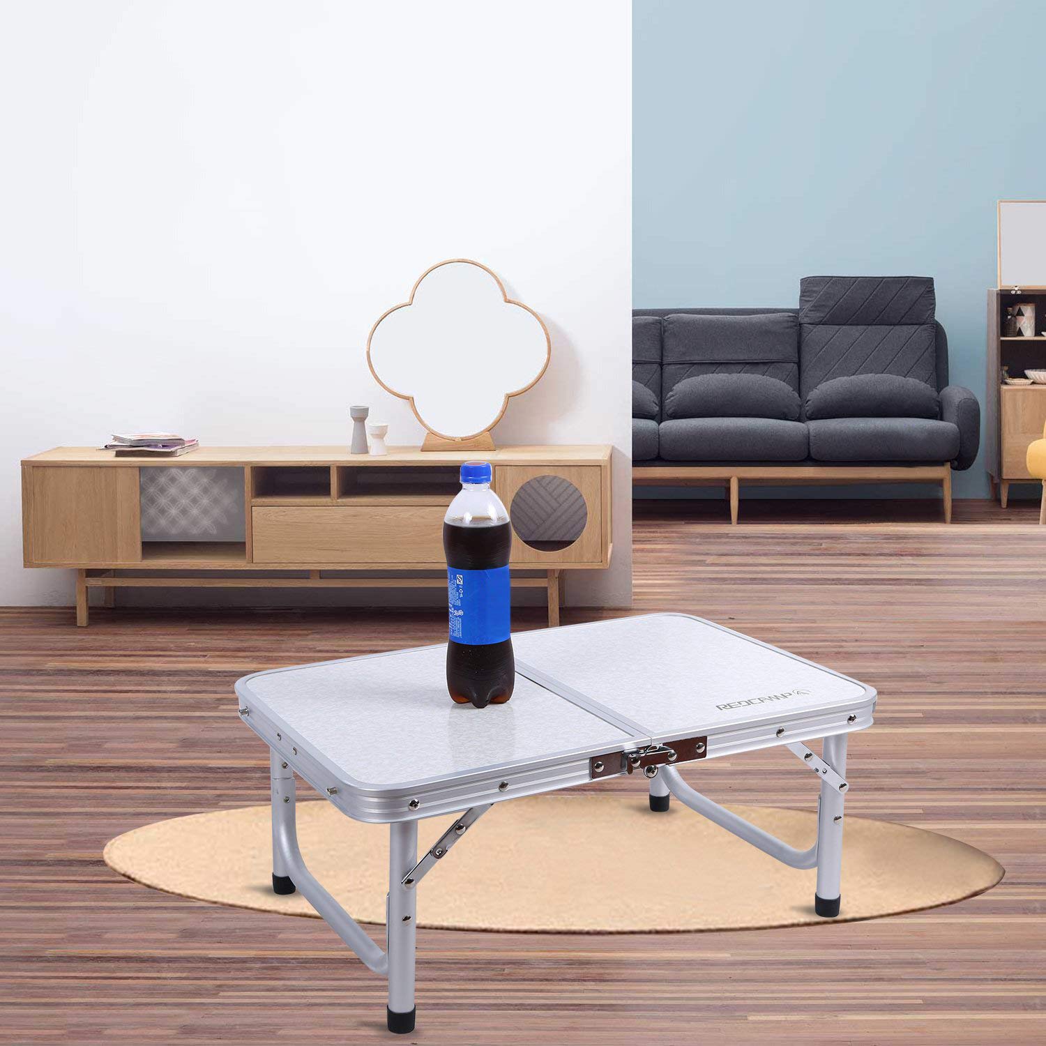 REDCAMP multi-use outdoor table ideal for picnics and beach days.