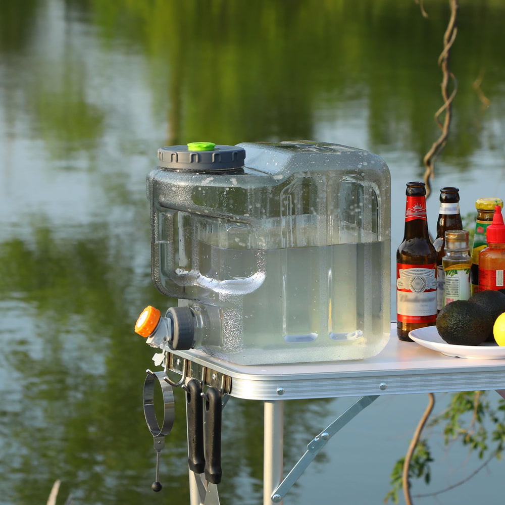 RedSwing easy-clean water container with wide mouth for thorough rinsing.