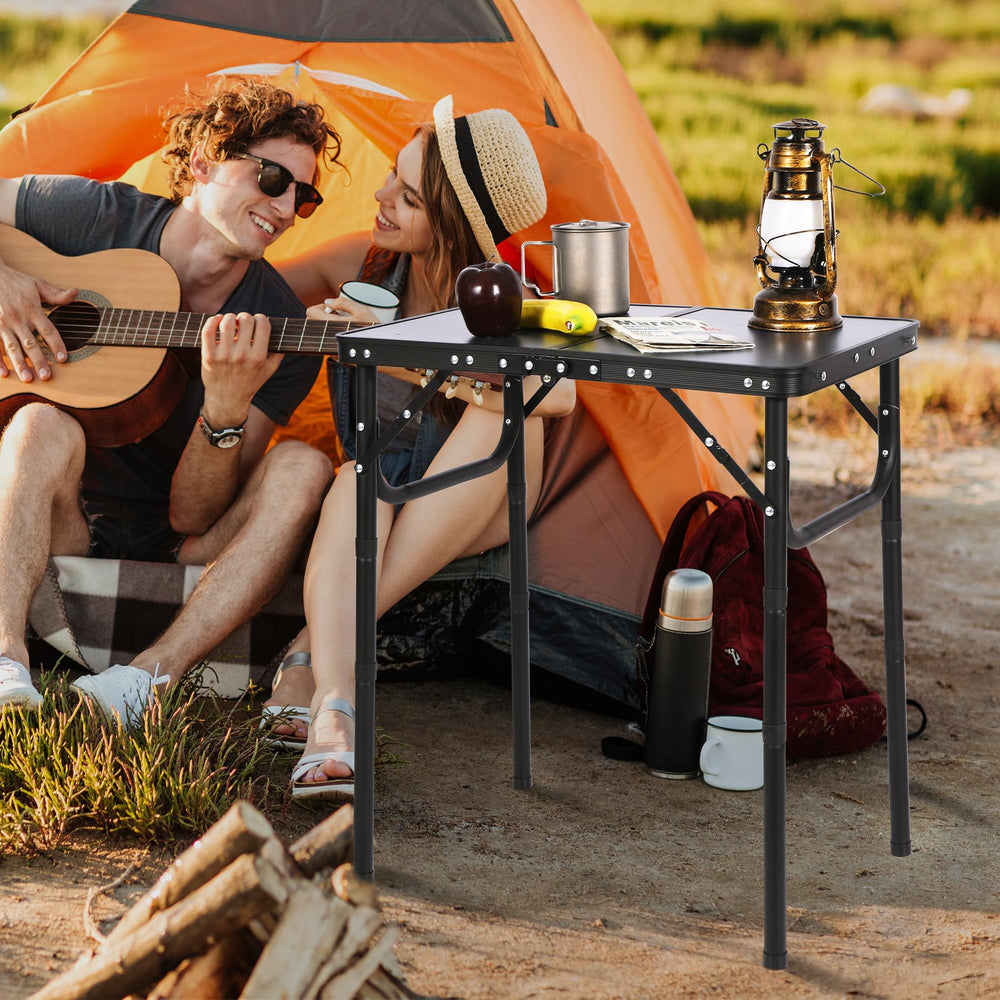 RedSwing aluminum-frame setup shows quick, tool-free assembly.