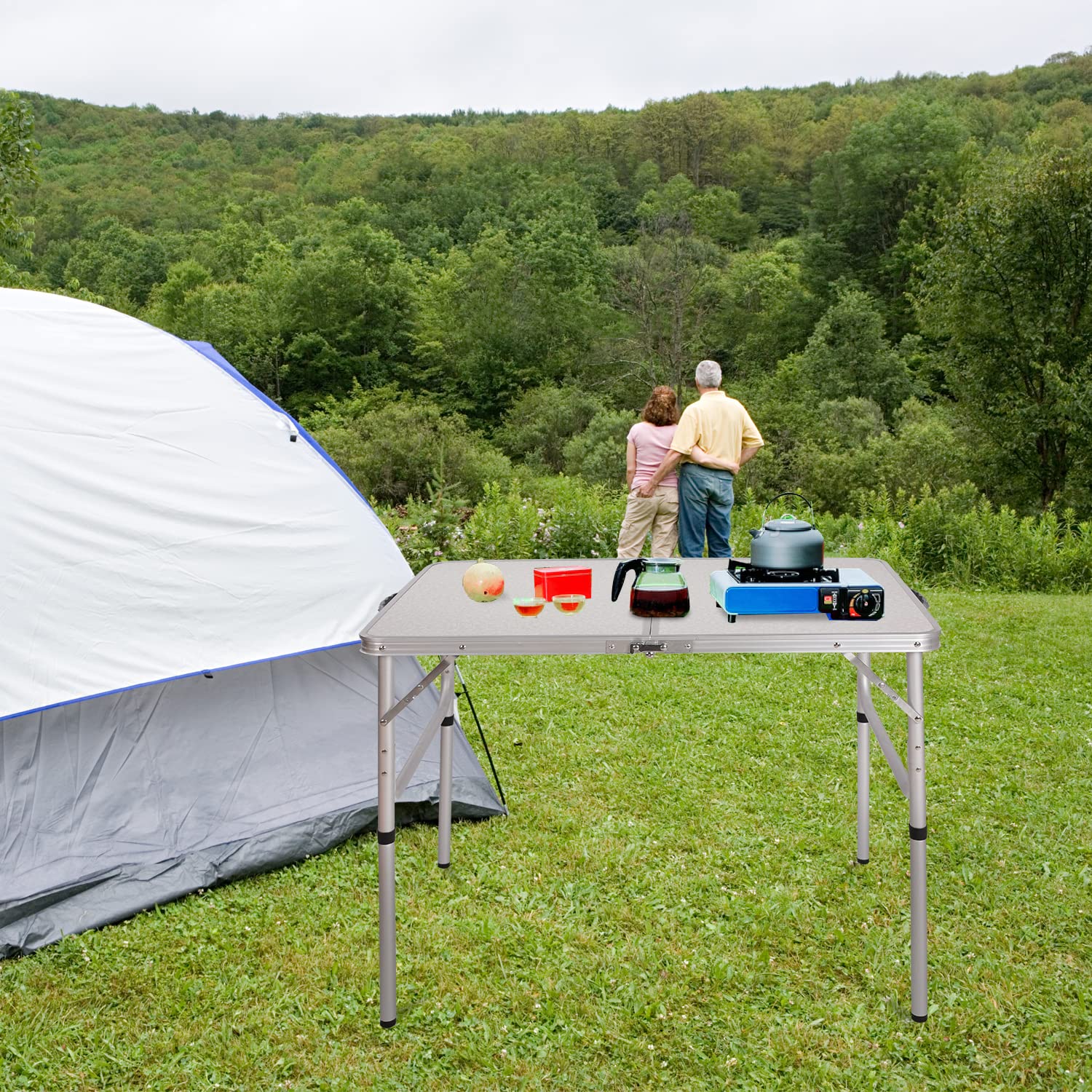 RedSwing latch and U-shaped support keep the surface stable on uneven ground.