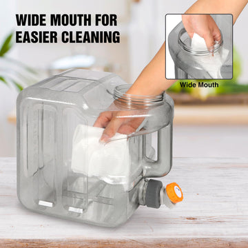 RedSwing container with two openings for easy cleaning.