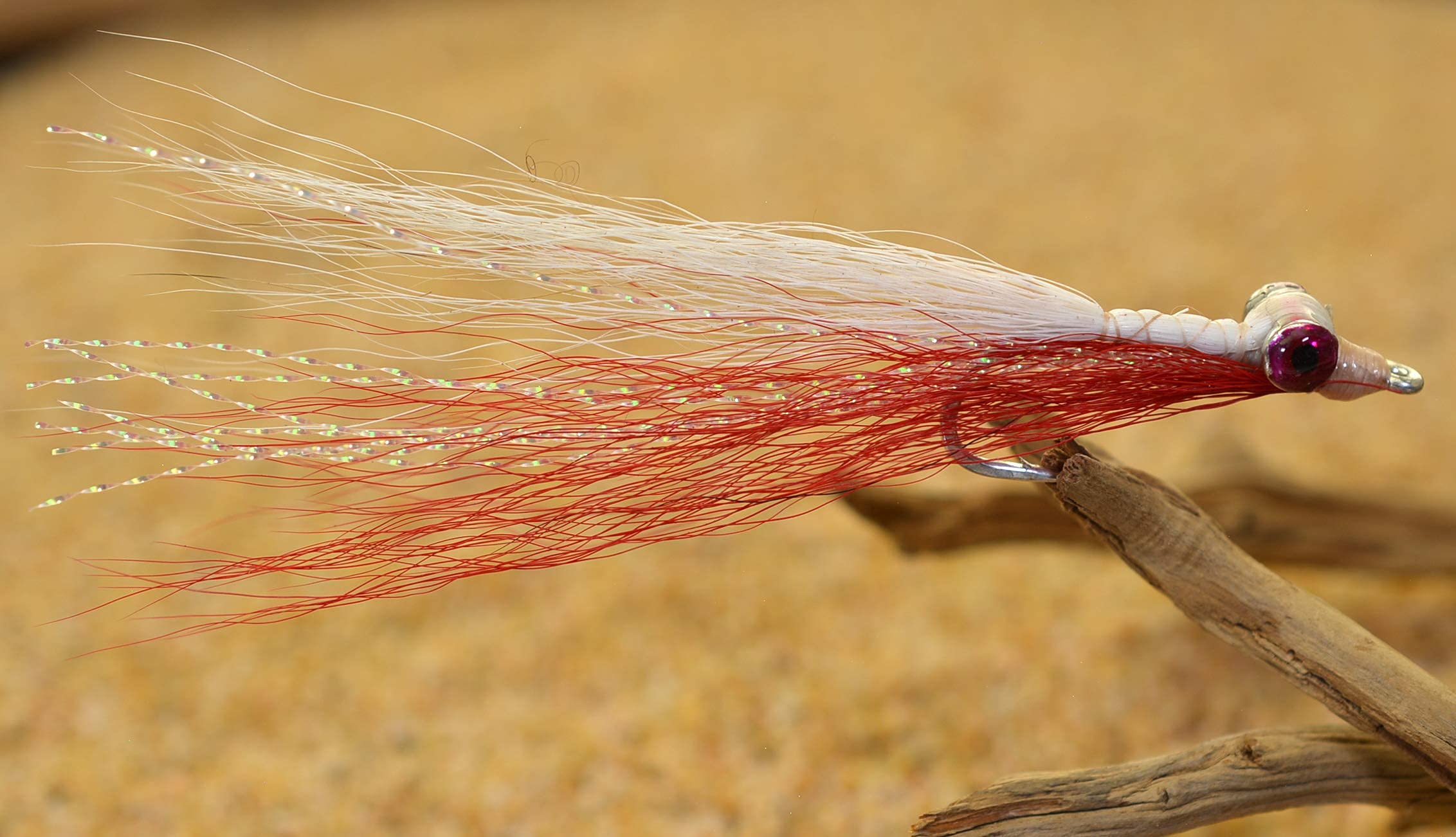 Region Fishing Mustad Duratin hooks fly assembly highlights durability in saltwater