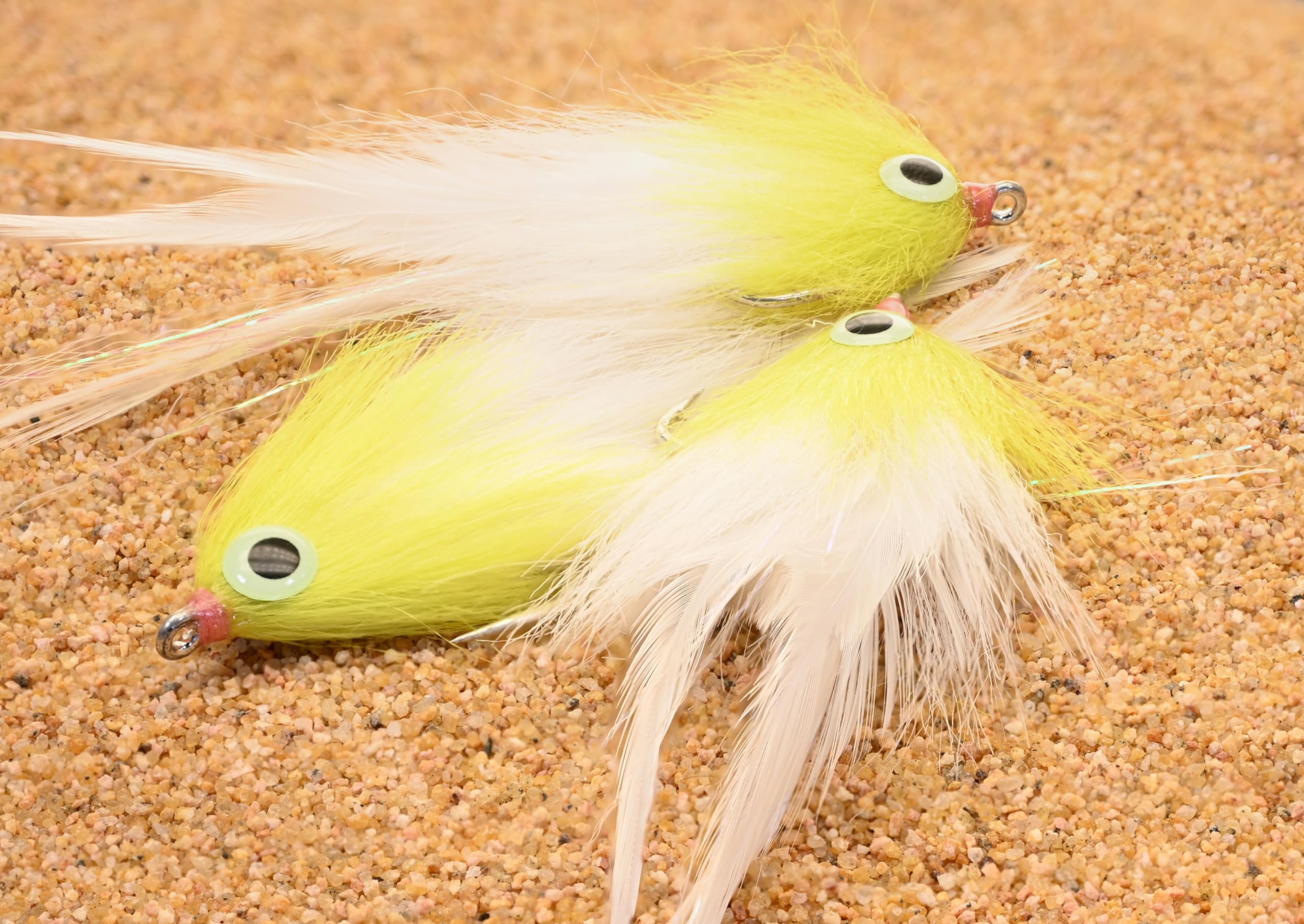 Region Fishing mullet fly on Mustad 3/0 hook shows saltwater durability