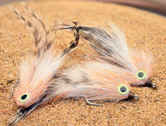 Region Fishing Saltwater Mullet Fly near redfish lure for better visibility and casting