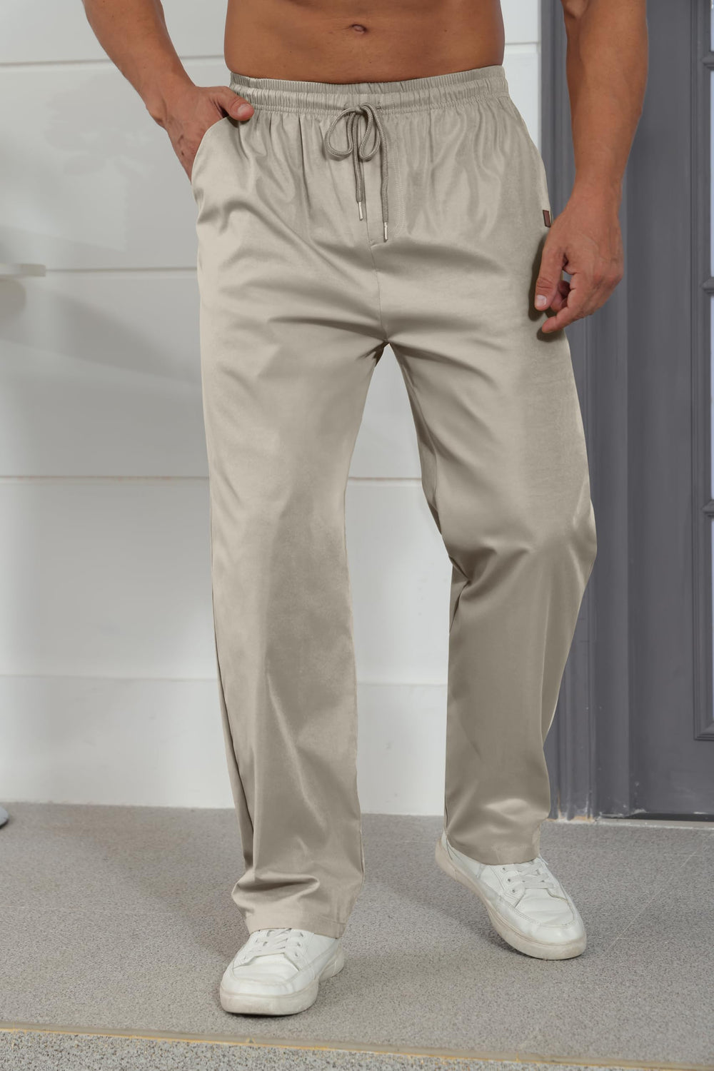Rela Bota relaxed-fit pants back pocket detail for secure everyday essentials.