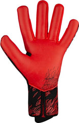 Reusch Venomous Gold X backhand detail with neoprene panel and soft latex for comfort