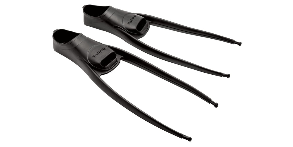 Riffe VELOC rubber foot pocket in closed heel design for a secure freediving fit