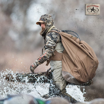 Rig'Em Right Recon decoy bag includes drawstring top for easy access while in marsh.