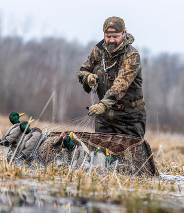 Rig Em Right bag with padded shoulder strap offers comfortable carry.
