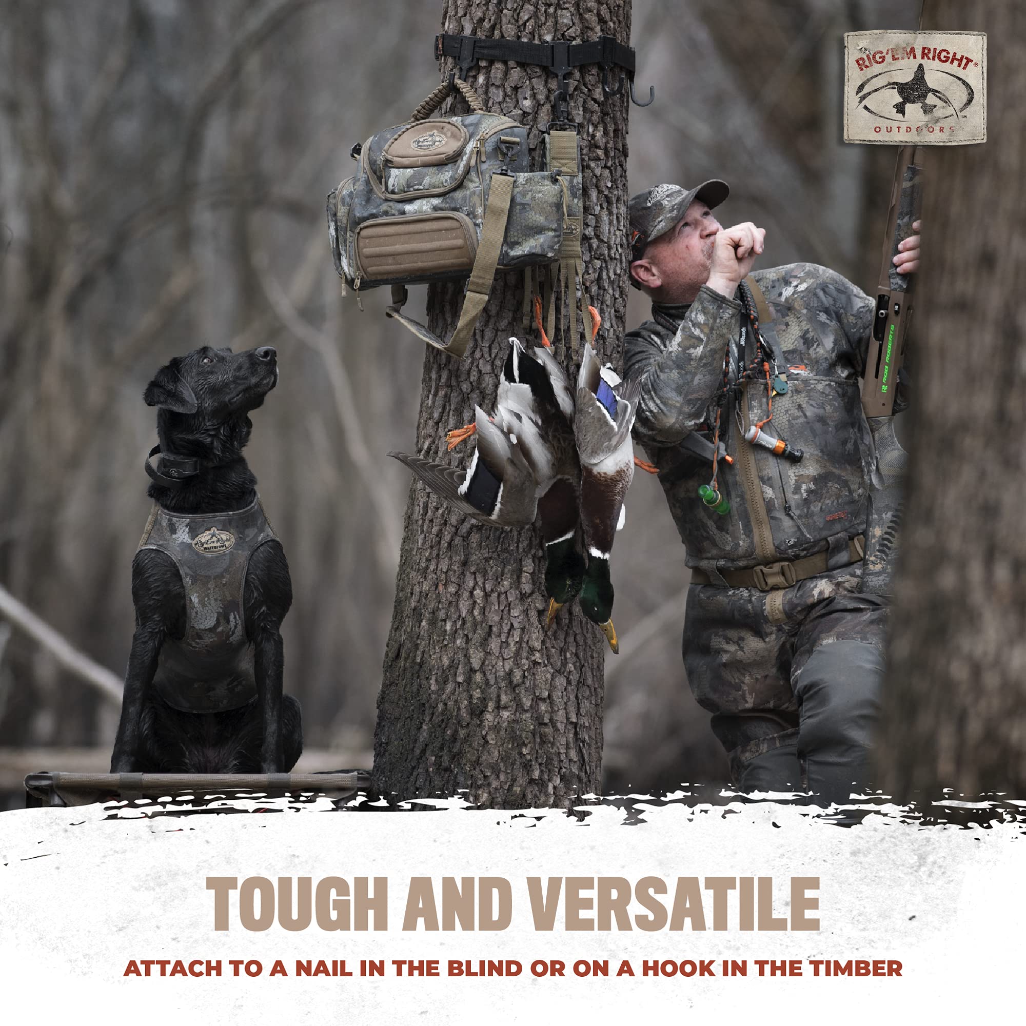 Rig Em Right waterfowl bag stubble-strap clip enables hands-free carry.