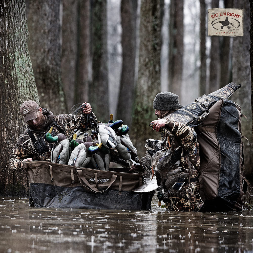 Rig'Em Right decoy bag durable materials enduring field conditions.