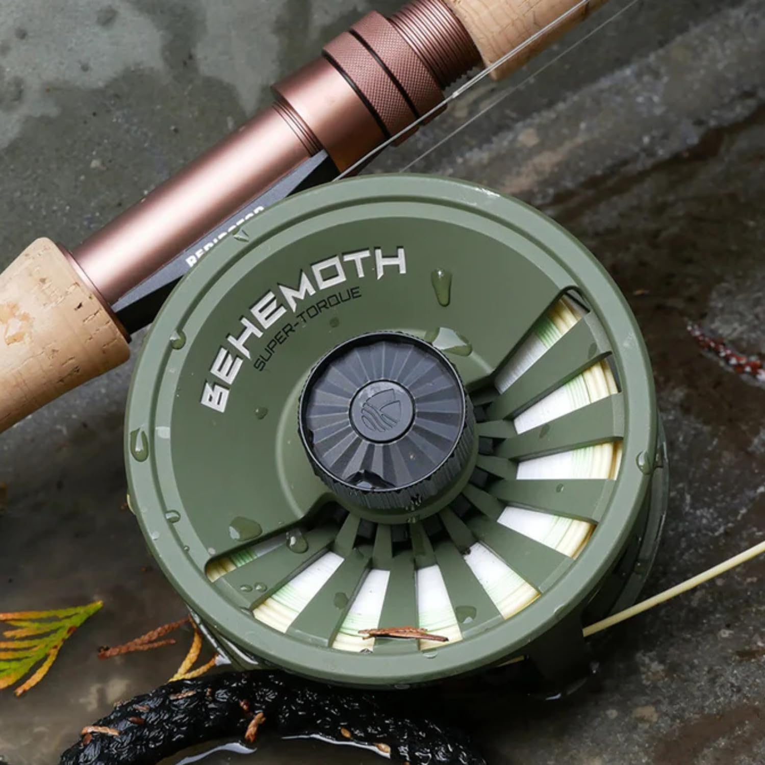 RIO PRODUCTS Fluoroflex Strong Tippet image capture of knot-friendly finish aiding quick rigging.