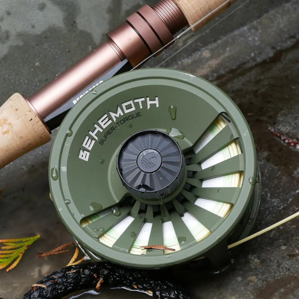 RIO PRODUCTS Fluoroflex Strong Tippet image capture of knot-friendly finish aiding quick rigging.