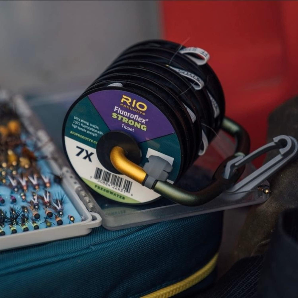 RIO PRODUCTS fluoroflex knot-twist close-up shows easy knot tying and secure seating.