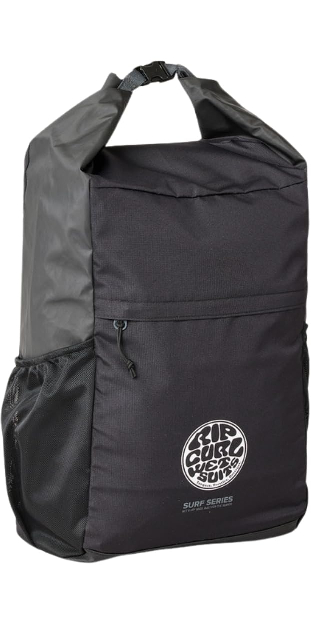 Rip Curl Ventura backpack front pocket enables quick access during commutes.