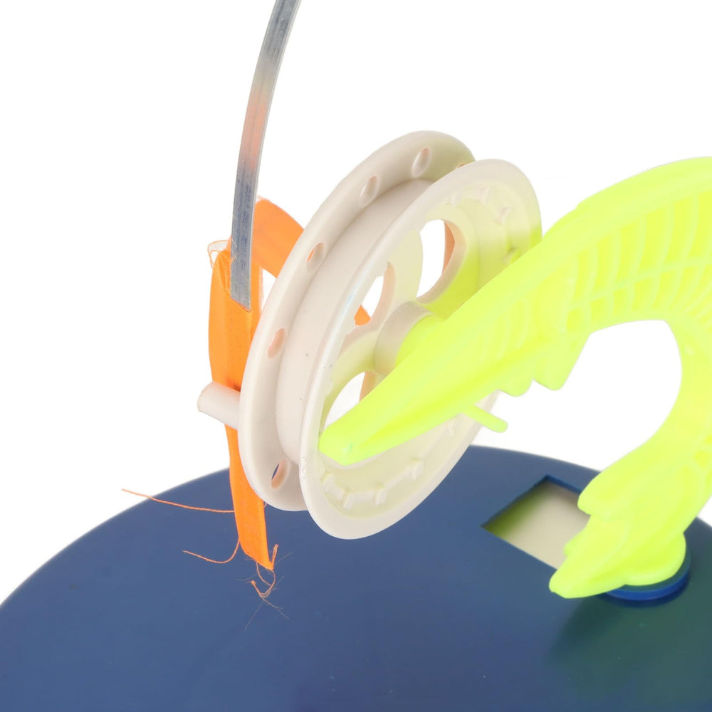 RiToEasysports compact base stand stays steady on ice.