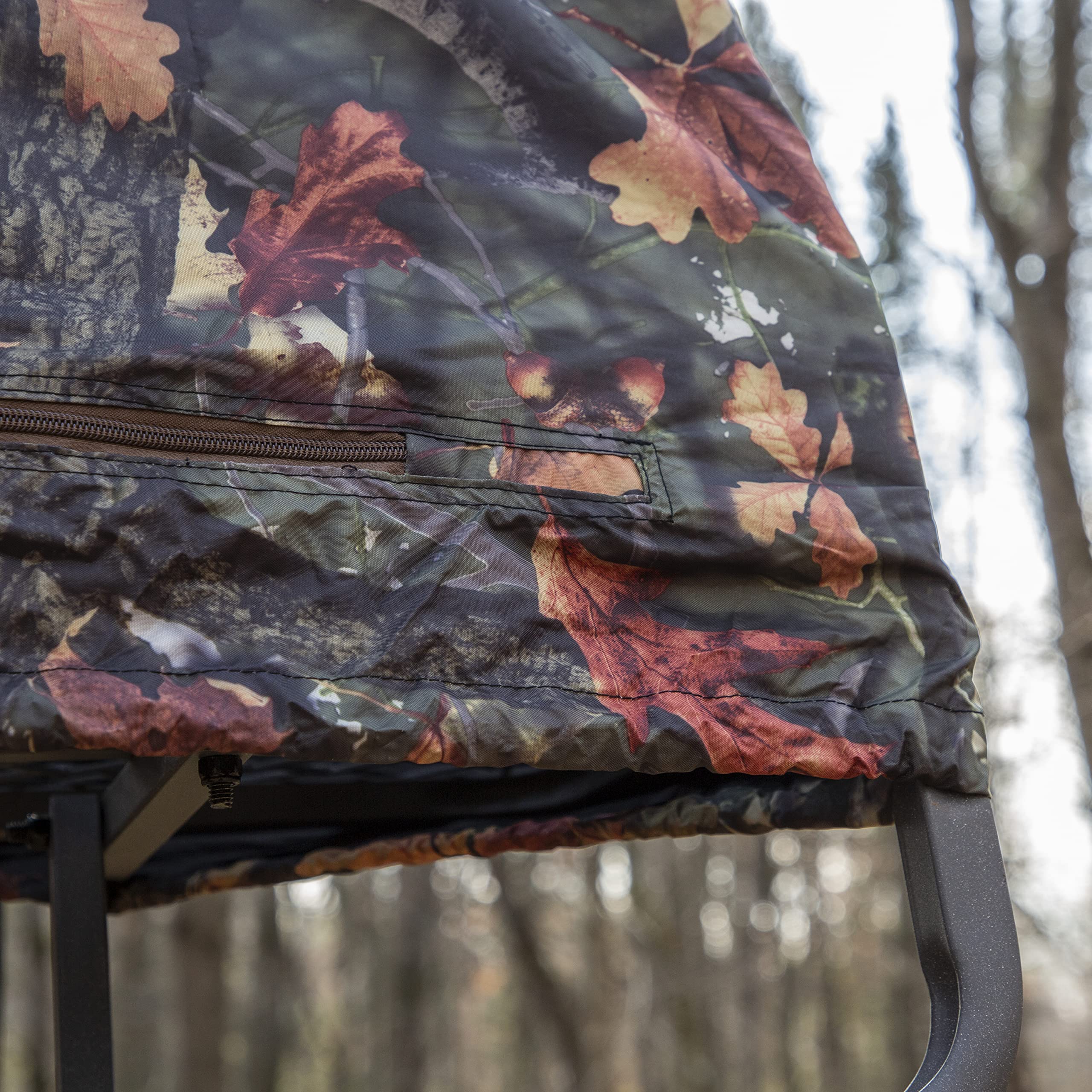 Rivers Edge Ardisam Edge 2 camouflage pattern on curtain for hunter-friendly concealment
