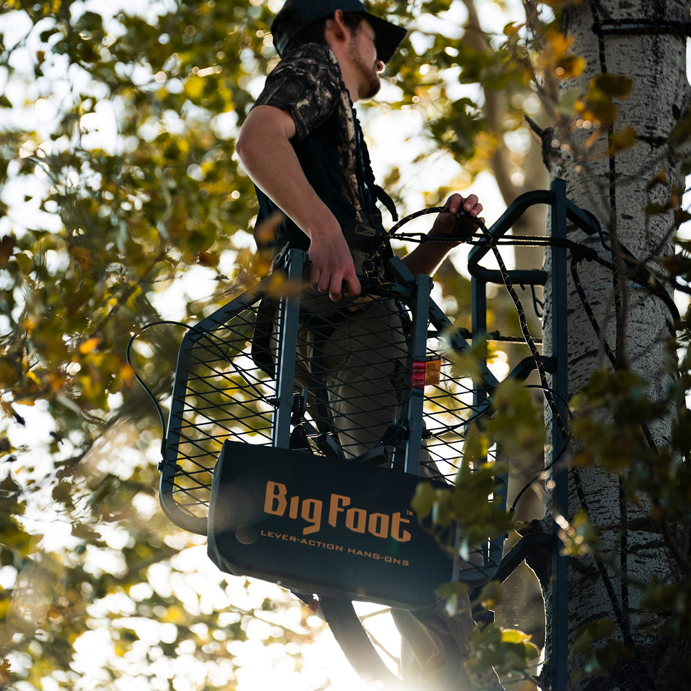 Durable steel construction of Rivers Edge RE555 treestand
