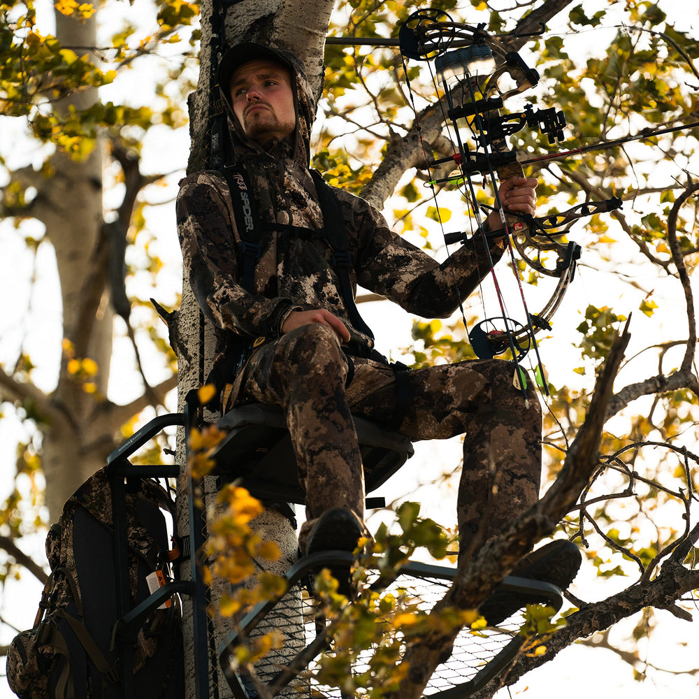 Rivers Edge RE555 lightweight design makes transport easier to hunting spots.