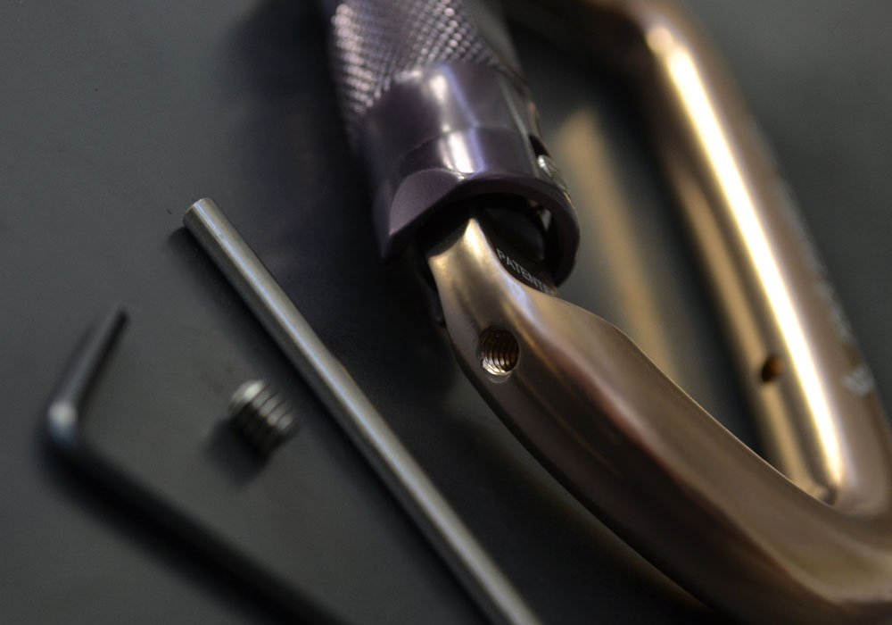 Rock Exotica rockD snag-resistant keylock nose ensures smooth operation in rugged conditions.