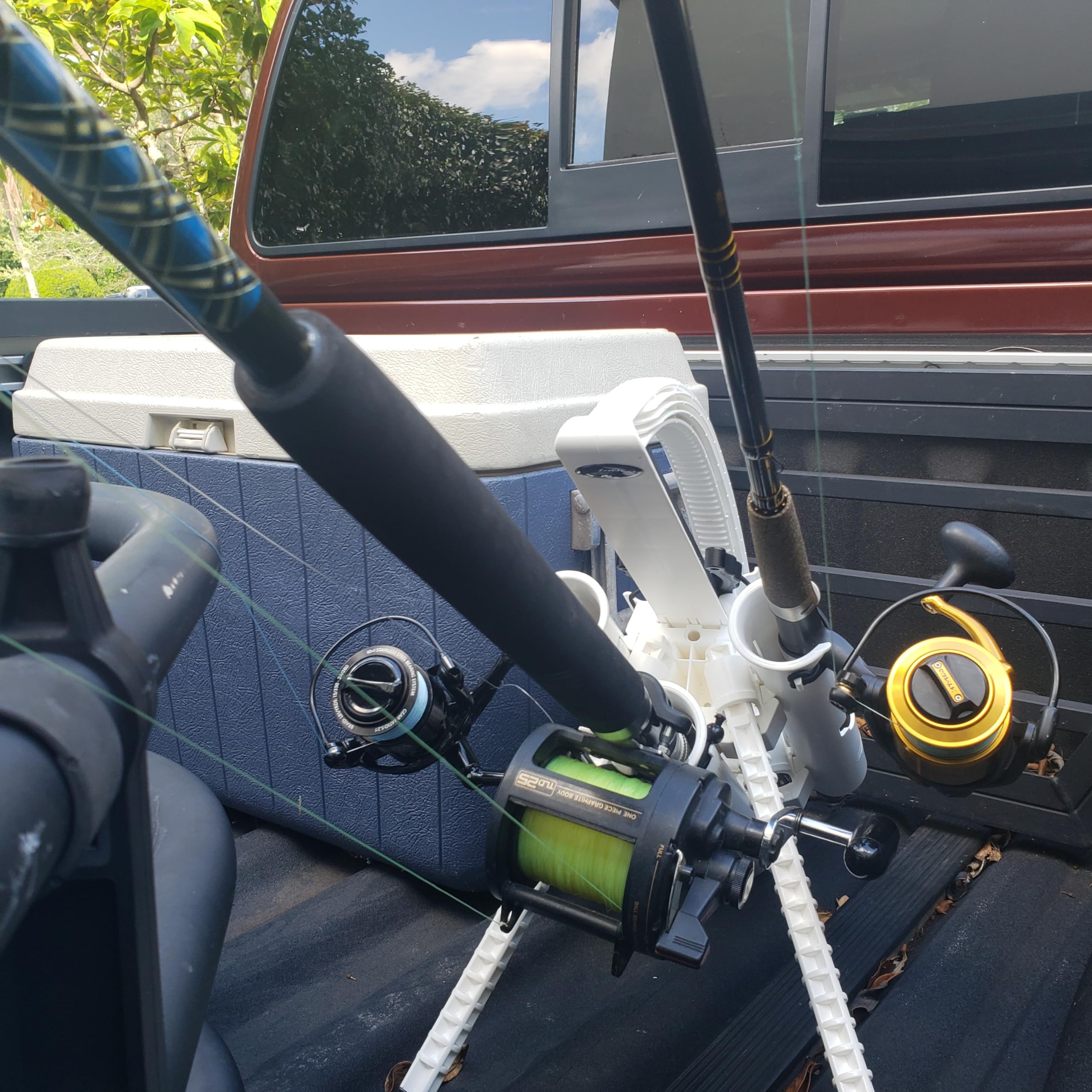 Rods loaded into carrier with reels secured