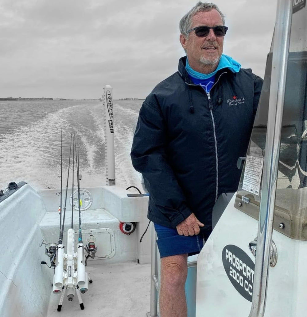 Rod-Runner Pro 5 durable ABS-UV construction withstands harsh outdoor conditions.
