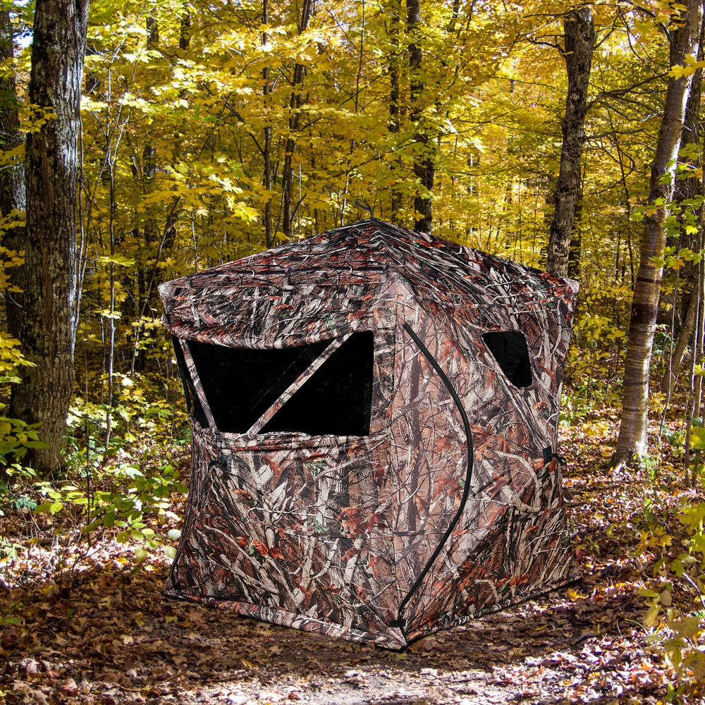 RODANNY hunting blind offers 58 by 58 inch floor print for comfortable stance