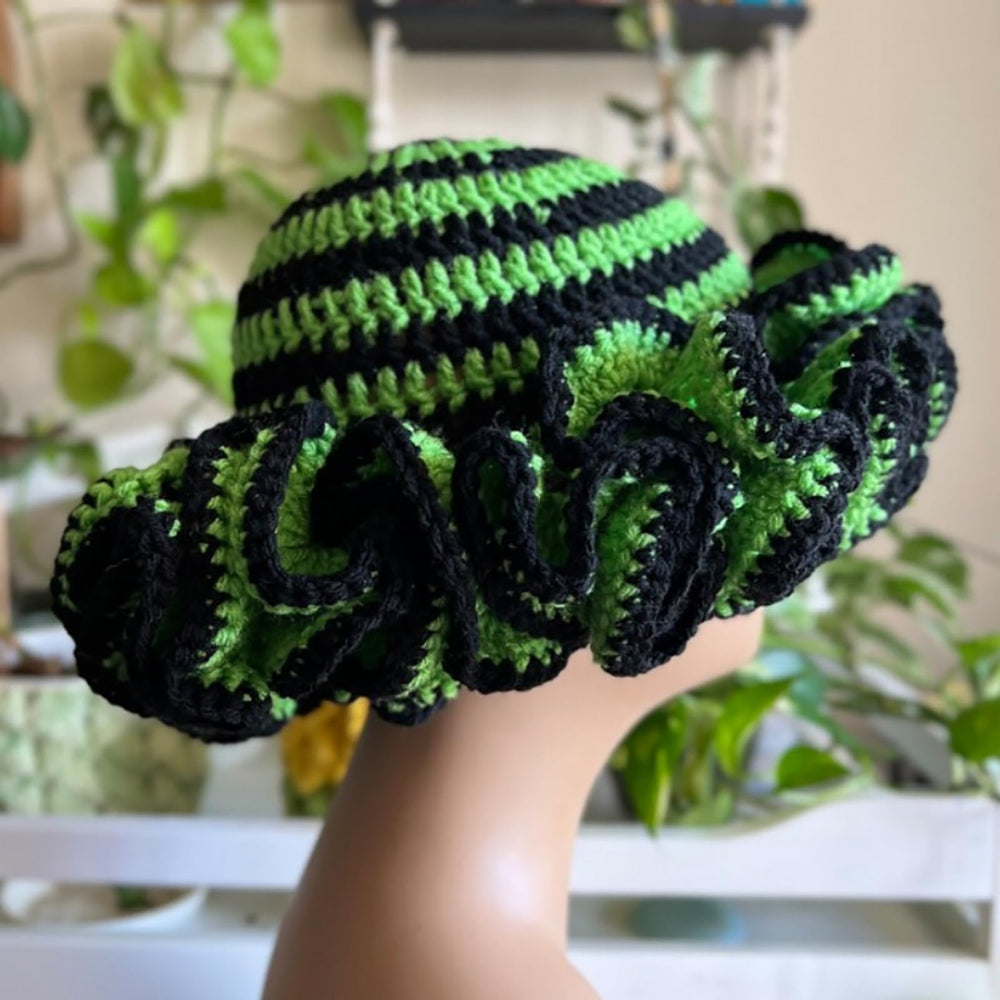 ROYALEAD unique fashion accessory elevates casual outfits