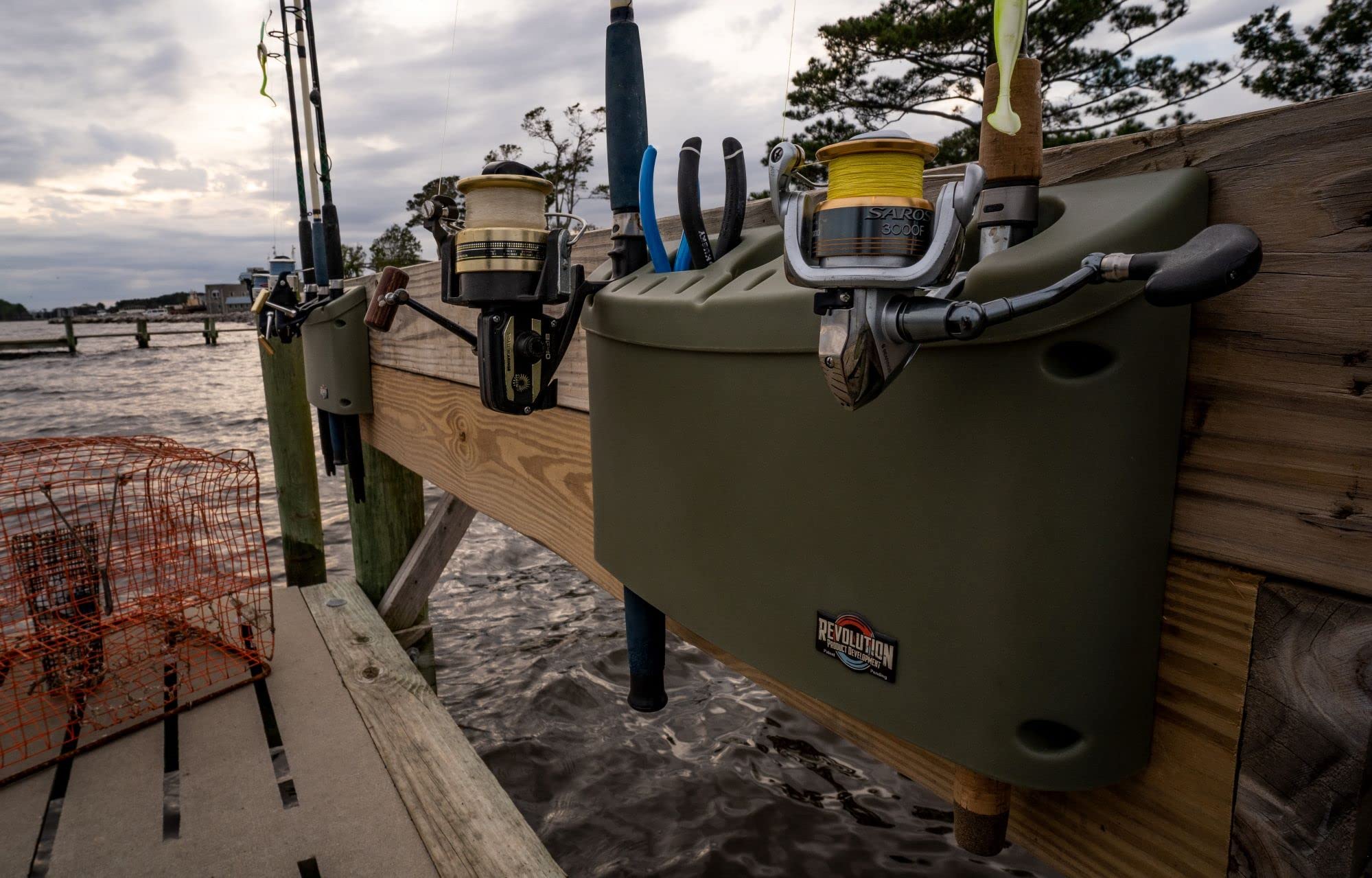 Bottom drains flushing water and debris from the RPD Pro Series Rod Holder