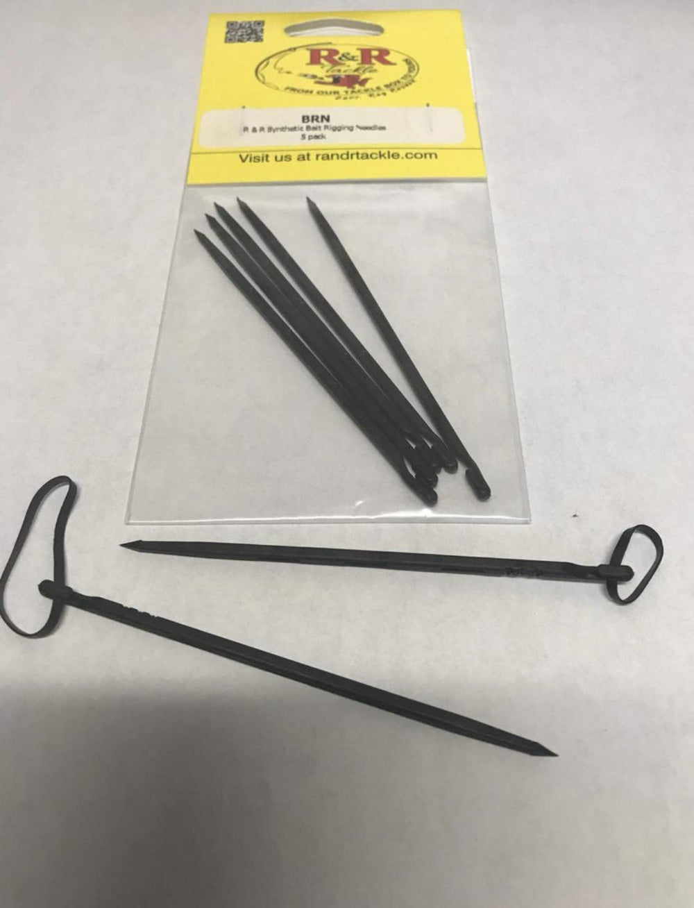 R&R Tackle bait rigging needles showing friction pads and flat sides for a secure grip.