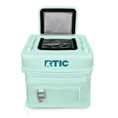 RTIC leakproof liner and waterproof bottom keep contents dry during travel