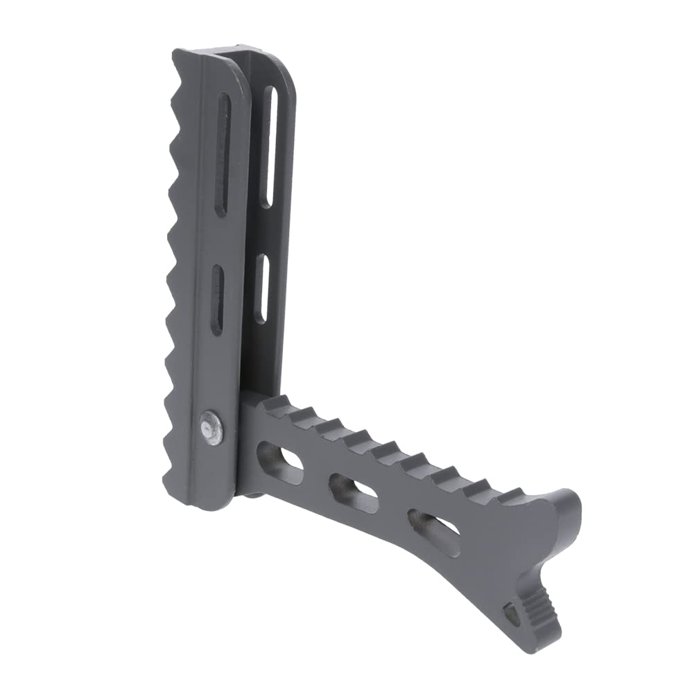 Close-up of rugged tread grip on Helium step