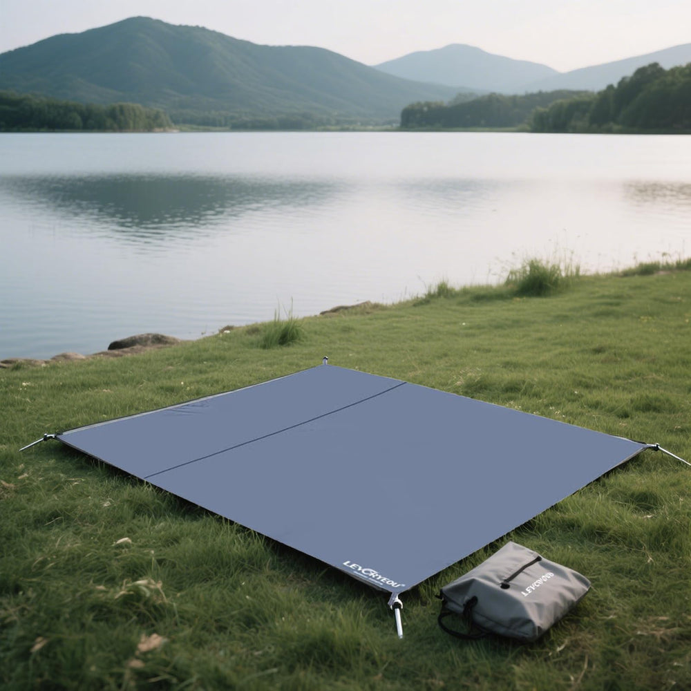 RUNGEASINI waterproof tarp offers up to 2000mm protection against rain.