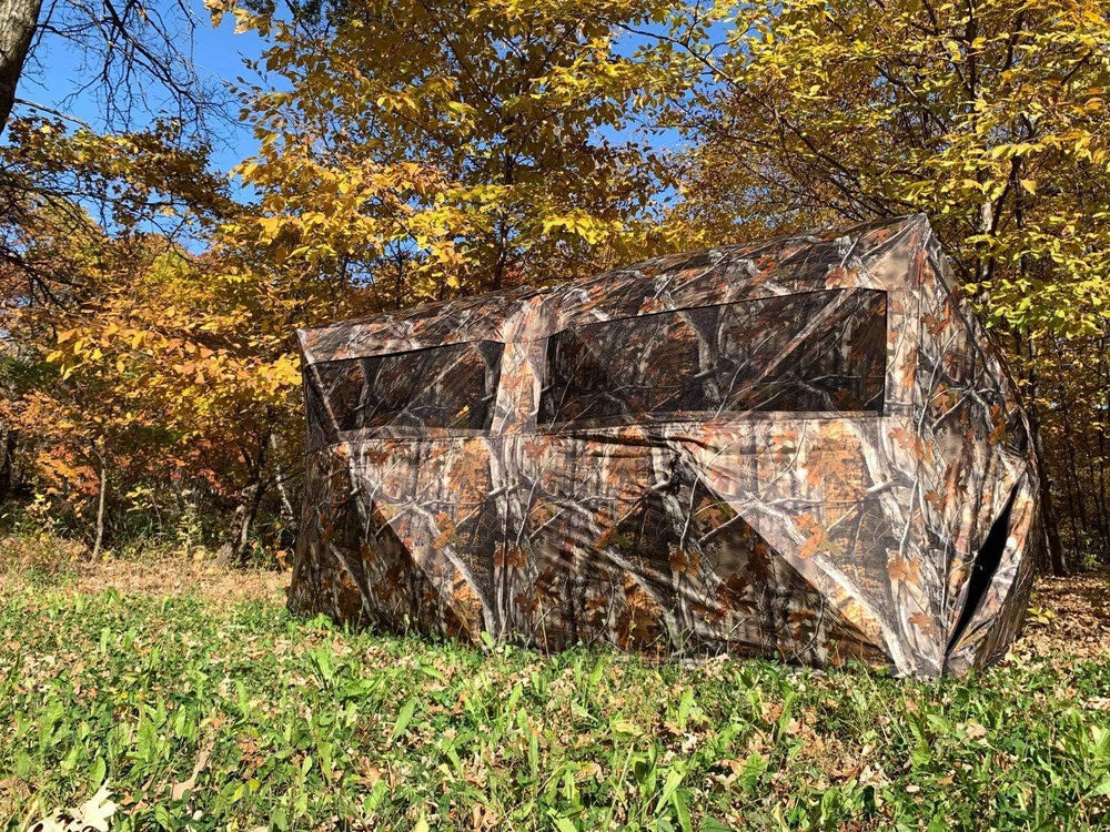 Wide hub-to-hub footprint supports multiple shooting angles