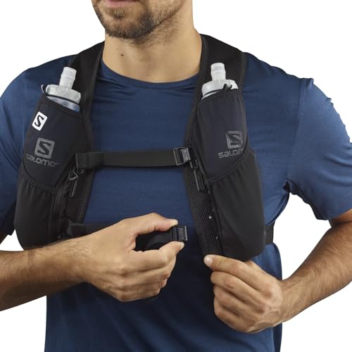 Salomon Agile 2 pocket area fits keys and cards.