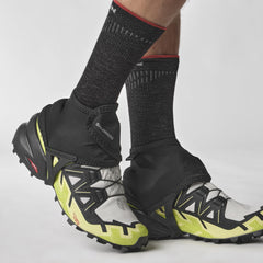 Salomon Trail Gaiters Low sole-strap detail for secure on-shoe fit