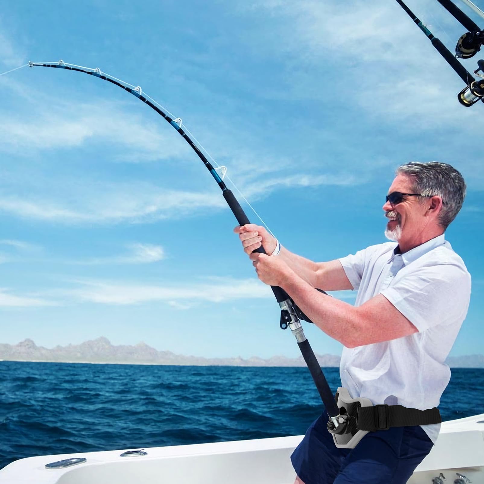 SAN LIKE Fishing Belt lightweight carbon fiber design reduces fatigue during long battles.