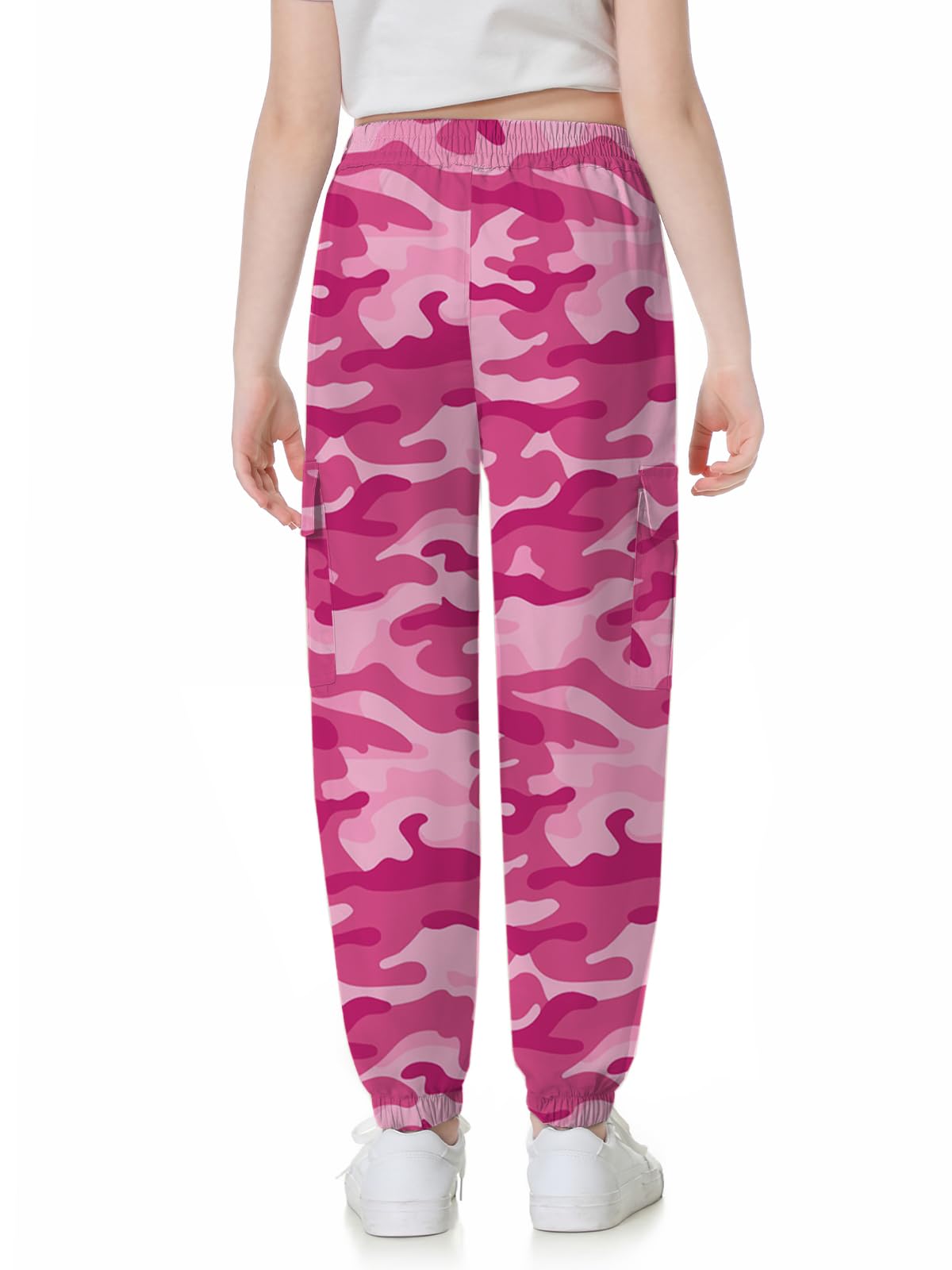SANGTREE multi-pocket layout suitable for hiking and daily essentials